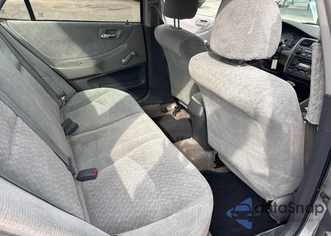 2001 Honda Accord Value Package z USA, uszkodzony, nr VIN 1HGCF86671A121692